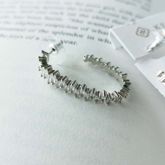 NEW Kendra Scott Juliette Silver White Crystal Oval Hoop Earrings - Picture 2 of 3